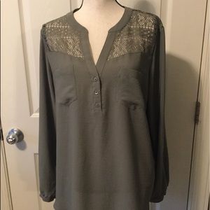 Express blouse size L
